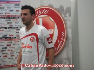 Hochstrasser con la maglia del Padova