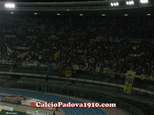 La curva dell'Hellas