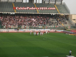 La squadra corre sotto la Fattori