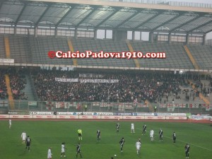 Striscione Pro Cestaro e Anti Giunta