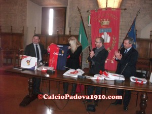 La presidenza del Padova incontra il comune di Gubbio in Municipio