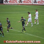 Davide Succi non esulta in segno di rispetto dopo il gol